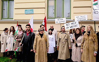 Olsztyn świętuje rocznicę manifestacji solidarności z Węgrami. „Plac Armii Czerwonej zamieniono na Plac Powstańców Węgierskich”